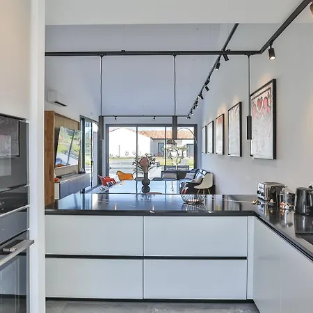 Pop Villa *